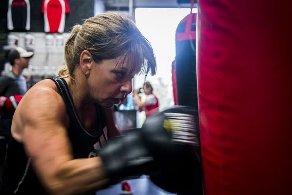 image of a woman boxing